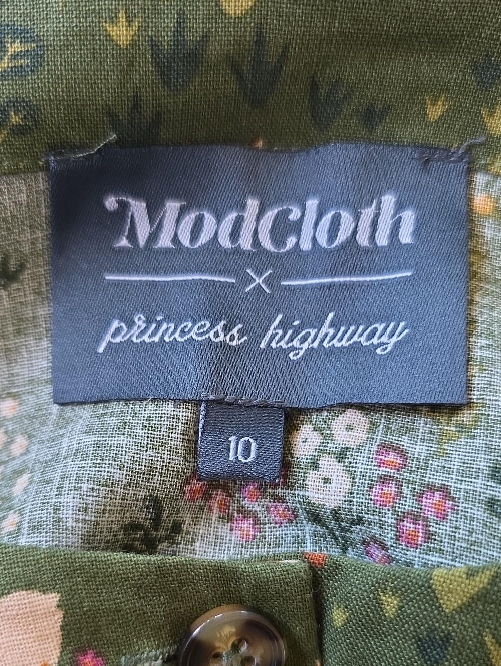 ModCloth Princess Highway Fox Print Cottagecore Button Front Blouse Size 10 - Picture 6 of 9